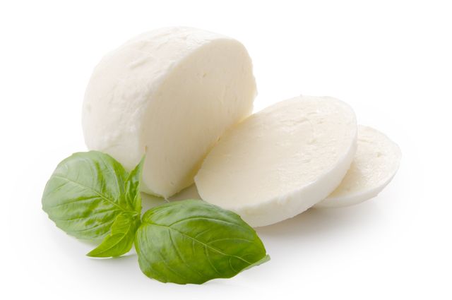 Біла моцарела